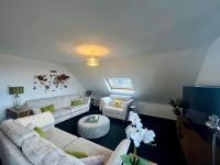 BS - Luxury top floor 4 bed apartment with garage in town centre - NO LIFT - B&B Stratford-upon-Avon