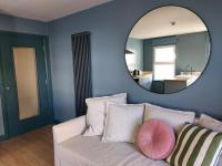 B&B Derry / Londonderry - Cathedral Quarter Apartments - Bed and Breakfast Derry / Londonderry