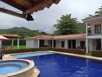 Entremontes - B&B Santa Fe de Antioquia