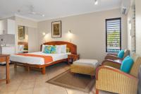 B&B Port Douglas - Hibiscus 52 - Fabulous Location 3 minutes walk to beach and Macrossan St - Bed and Breakfast Port Douglas