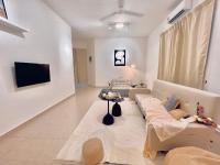 B&B Kluang - HeySnowy Netflix & gated and guarded & Lotus - Bed and Breakfast Kluang