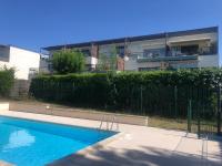 T2 avec piscine et terrasse dans résidence arborée - B&B