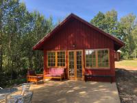 Agundaborg garden cottage with large sun deck - B&B Agunnaryd