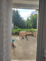 La RIVIERA maison avec rivière et jardin 35Mins de PARIS RER C à 600m pour Tour Eiffel ORLY airport 25km Restaurants et supermarchés proches - Chambres d'hôtes Bruyères-le-Châtel