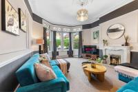 B&B Bristol - Exquisite Flat - Parking - Sleeps 9 - Bed and Breakfast Bristol