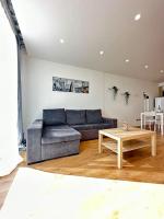 B&B Madrid - Madrid Living - Cuatro Vientos - Bed and Breakfast Madrid