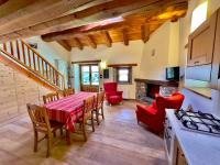 La Mizoùn de Marguerito - Appartamento Rododendro - Bed and Breakfast Acceglio