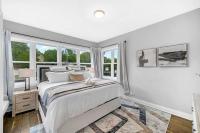 Spacious Haven 8-Min to Chicago Sleeps 10 - B&B Forest Park