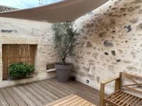 B&B Pézenas - Historical center 3 st house, garage & tropeziene - Bed and Breakfast Pézenas