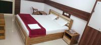 Deluxe Double Room (2 Adults + 1 Child)