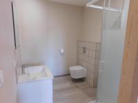 Tweepersoonskamer met 2 Aparte Bedden en Douche