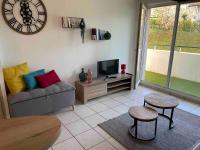 B&B Annemasse - ZenBNB / Léman / Garage /Balcon/ Piscine - Bed and Breakfast Annemasse