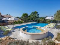 B&B Saint-Hilaire-d'Ozilhan - Holiday Home Les Garrigues d'Ozilhan - SHZ100 by Interhome - Bed and Breakfast Saint-Hilaire-d'Ozilhan