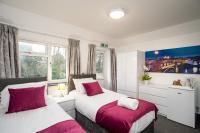 Standard Twin Room with Shared Bathroom