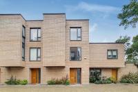 VW5 - Luxury 3 Bed Townhouse with Parking - by Short Stories London - Bed and Breakfast Londen