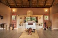 B&B Livingstone - The Nkhosi Livingstone Lodge and Spa - Bed and Breakfast Livingstone