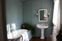 Dreibettzimmer mit Gartenblick