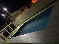 Lujoso jacuzzi privado mi cell 347-864 -3082