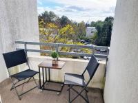 Apartment with Balcony - Ferienwohnung