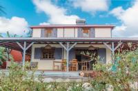 Authentique villa créole -piscine - superbe jardin tropical #cosy - Bed and Breakfast