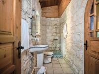 Three Bedroom Master Suite with Sea View - Split Level