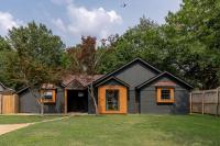 Styled, cozy residential retreat near town center - B&B Southaven