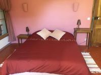Kamer met Kingsize Bed en Uitzicht op de Bergen