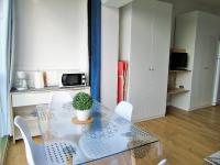 Studio avec Piscine et Vue Montagne - Chambres d’hôtes Roses