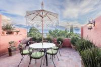 3BR Garden Home with Rooftop & Garage in Centro San Miguel de Allende - Chambres d'hôtes San Miguel de Allende
