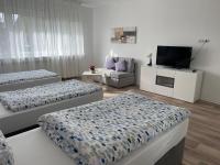 Camera Tripla con Bagno in Comune