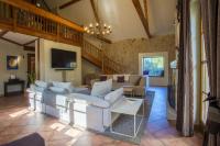 7 Bedroom Secluded Villa close to Prague - B&B Říčany