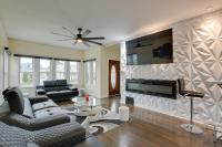 13 Mi to Dtwn Chicago Maywood Home with Fireplace - B&B