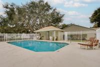 20 Mi to Disney: Condo w/ Pool Access in Clermont! - Bed and Breakfast Clermont