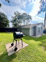 *The Gem* Stylish 2 Bedroom 1 Bathroom Newly Renovated - Bed and Breakfast Ladson