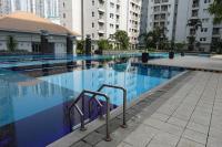 Town House MGR 2, Central Park Mall Area, Pool Side-1st floor - B&B Giacarta