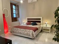 Acogedor loft+parking junto a Catedral - B&B Siviglia
