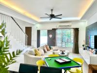 B&B Johor Bahru - Setia Tropika Serenity: 4Bedroom Landed 12-16pax - Bed and Breakfast Johor Bahru