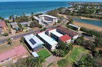 Seagrass - 4 ensuites, Sunset Deck, Walk everywhere - B&B Bargara