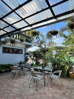 Aladino Hostel - B&B Dasmariñas