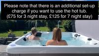 Ivy Cottage Seahouses Seaside Hot Tub Retreat - B&B
