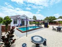 Homestay Restu Mak Abah Private Pool Melaka - B&B Merlimau