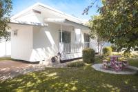 Treeside Guest House Resort - B&B