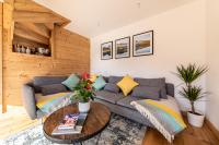 B&B Essert-Romand - Chalet Marialys: Newly Renovated Alpine Chalet with Mountain Views - Bed and Breakfast Essert-Romand