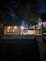 Brvnara RIĆKI - B&B Cetinje