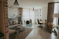 B&B Windhoek - Luxury Apartment near Grove Mall & Hospital Airbnb VELDT Suite - Bed and Breakfast Windhoek