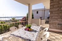 Appartamento 150 mq in villa sul mare a Fertilia - Chambres d'hôtes Fertilia