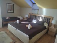 Appartamento con 3 Camere da Letto e Soggiorno