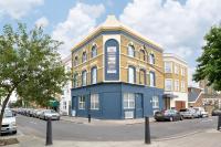 Spacious modern 1-bed apartment near Victoria Park & London Stadium - Chambres d'hôtes Londres