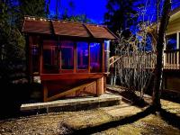 Hot Tub Stunning Mountain Views 2 kitchens 4 bedroom 2 bathroom - B&B Anchorage
