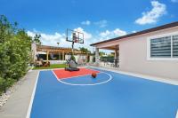 Peaceful Rental Retreat in Miami Jacuzzi, BBQ L25 - Bed and Breakfast Hialeah
